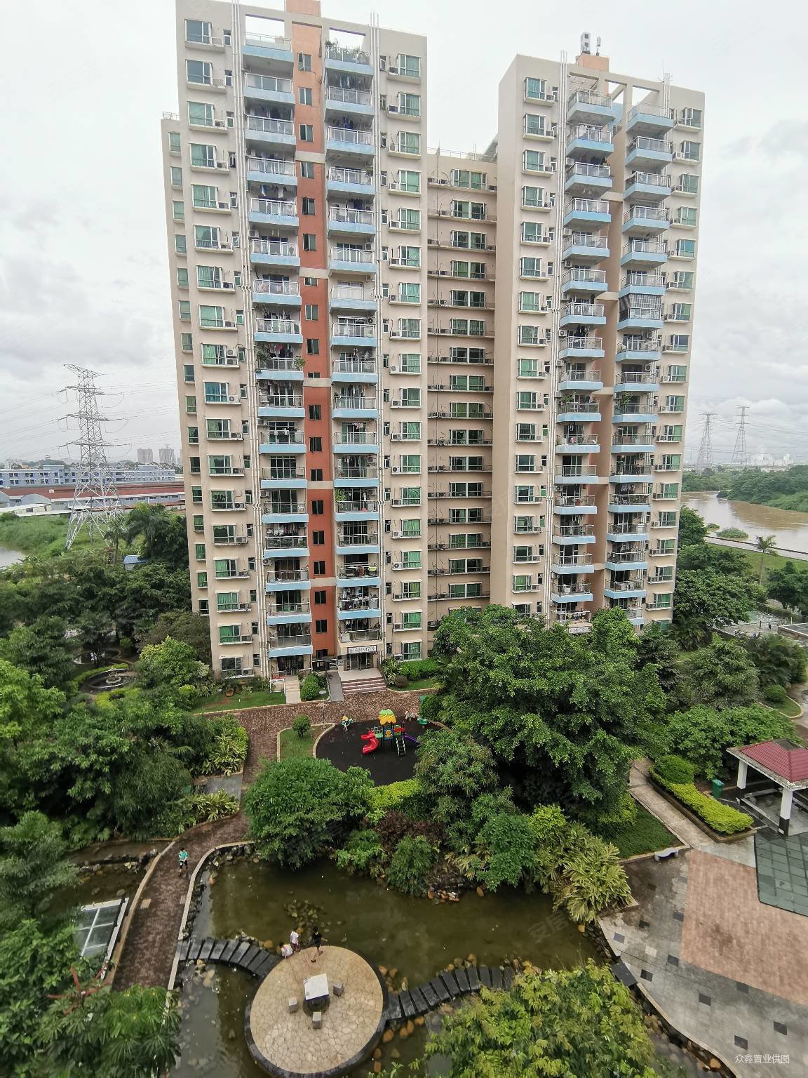 金田花园花域大两房出售,电联优5万,满五  不欠银行贷款