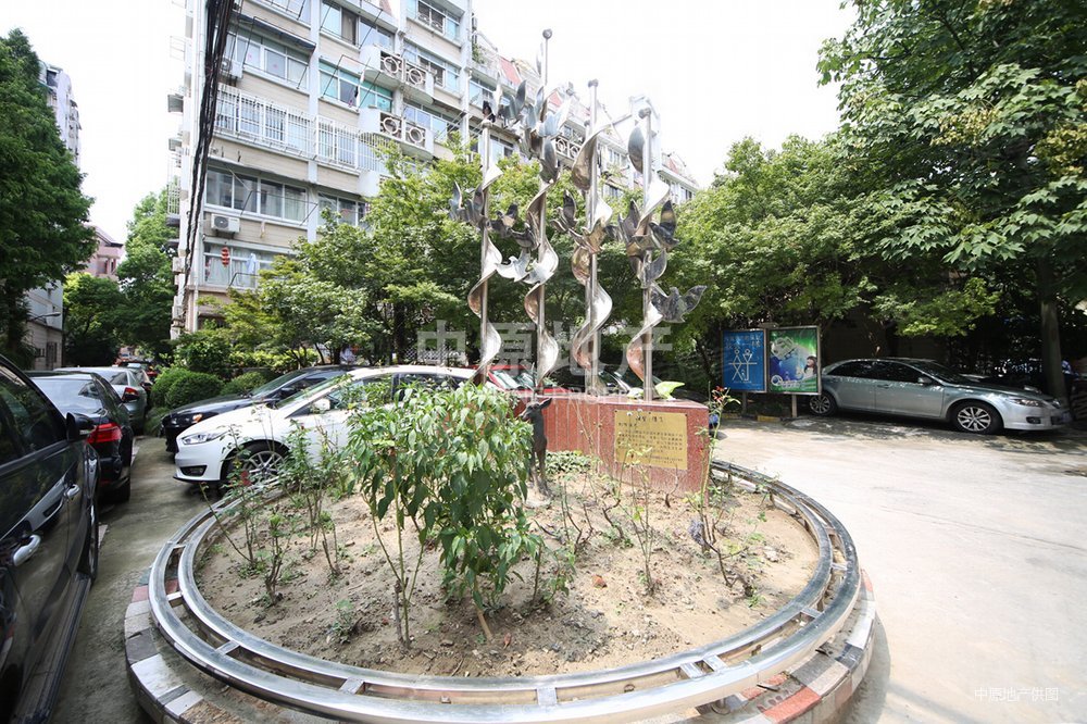 近商圈,配套完善,田园风格,交通便利,虹口花苑二手房,840万,3室2厅,1