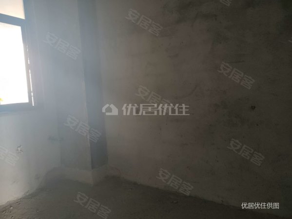 珠江愉景湾4室2厅2卫150㎡南北68万