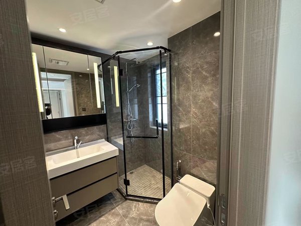 徐州云龙云龙周边万科翠湾中城万科翠湾中城 3800元电梯房 精装修 南北通透出租房源真实图片