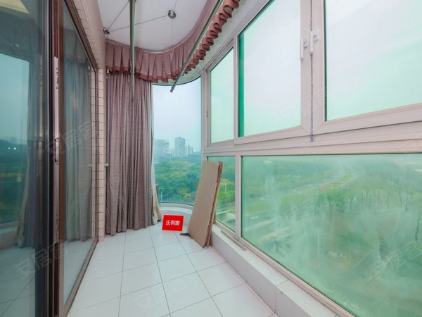 深圳福田竹子林新浩城花园新浩城高层三房,可以看深圳湾海景出租房源