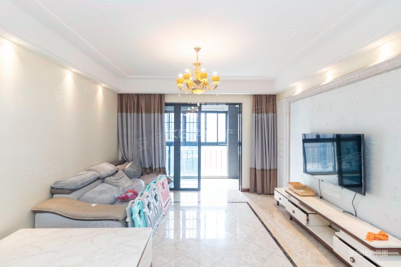 融信澜郡b区 精装修三房俩厅 高层 带车位