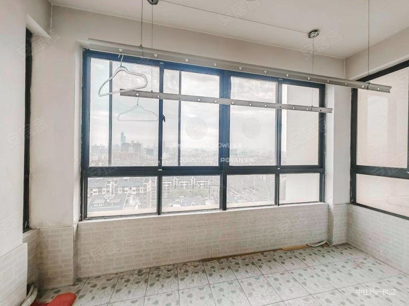 电梯房16楼可做三室证满五年历程双语近地铁