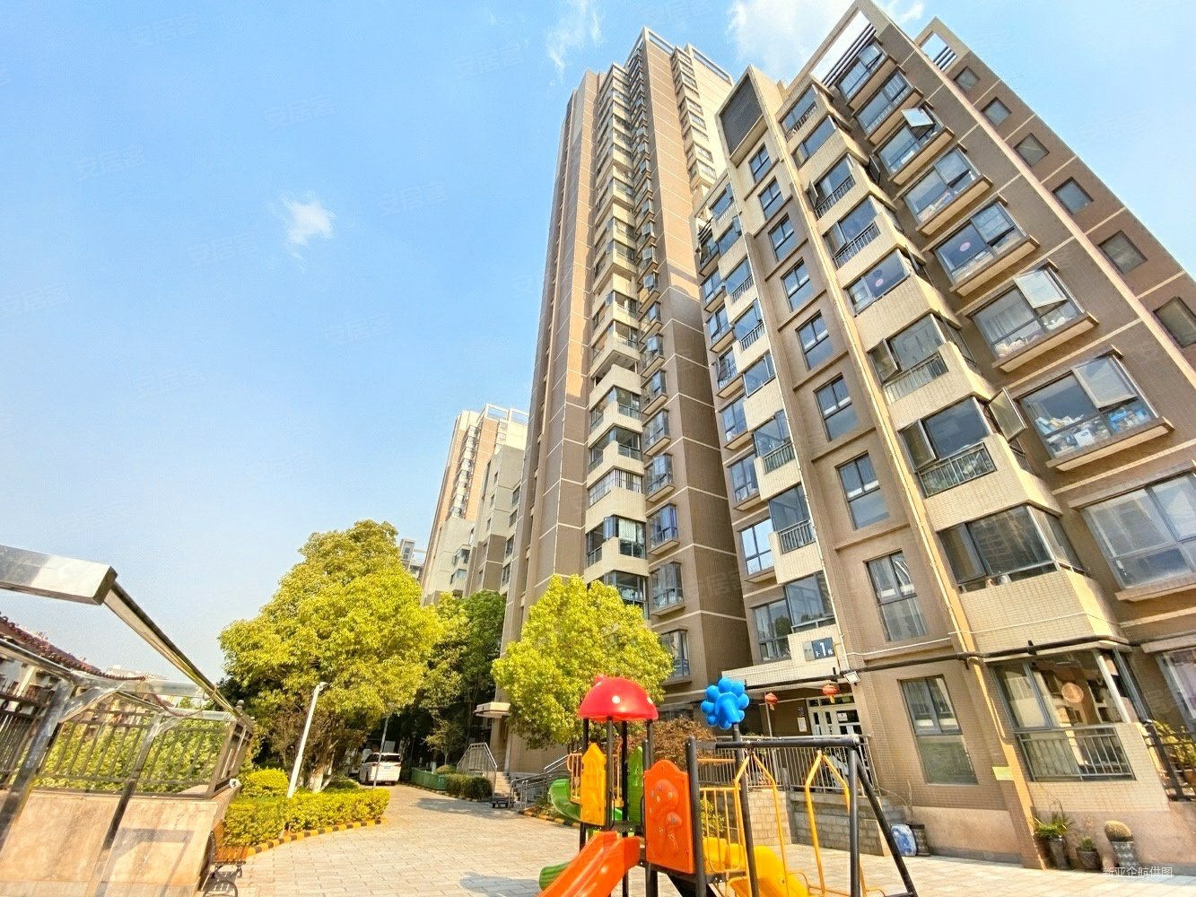 一环翠湖畔四号地铁口万科云上城电梯板房二居室送精装修