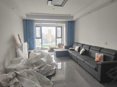 阜阳临泉光明南路精装修,出租!拎包入住。!周边配套齐全!离学校近!出租房源真实图片