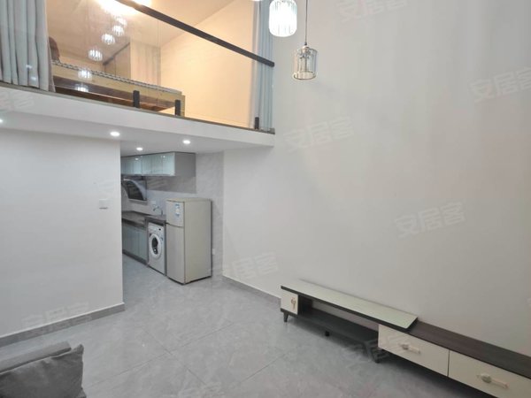 昆明五华高新区融创春风十里海豚湾海豚湾精装loft公寓 地铁口出行