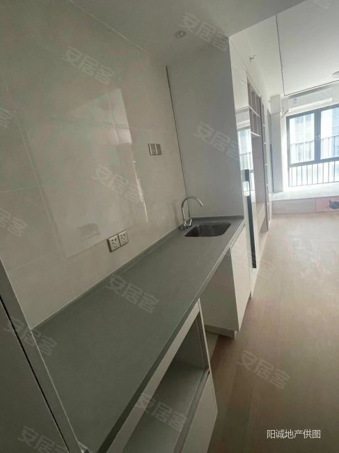 小龙湾地铁口精装拎包入住太阳城旁租金3000起