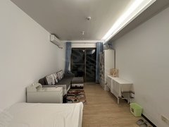 大亚湾大亚湾龙光德州城龙光城珑寓，家私家电齐全拎包入住，看花园安静，可月付出租房源真实图片