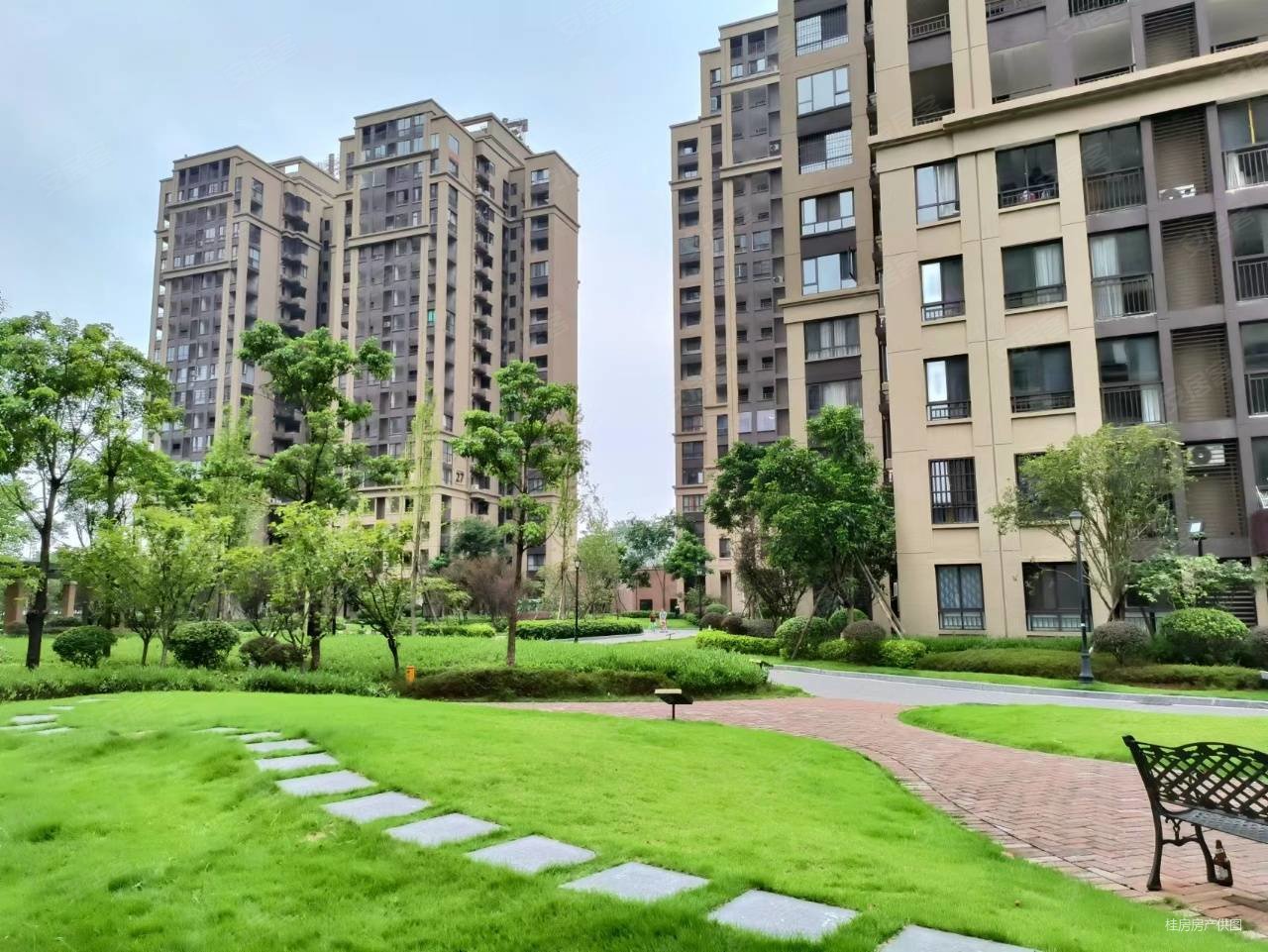 临桂区兴荣郡精装大三房南北通透户型方正拎包入住