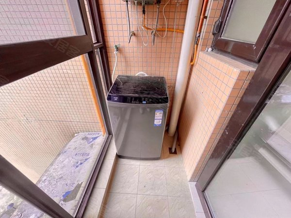 成都天府新区华阳南湖尚景5号线 警官学院地铁口 华府大道 精装套二