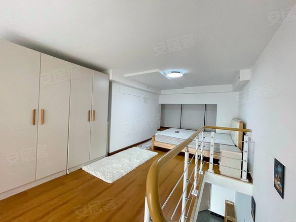 昆明五华龙泉路万彩城(商住楼)龙泉路 万彩城 loft公寓一室一厅 可押