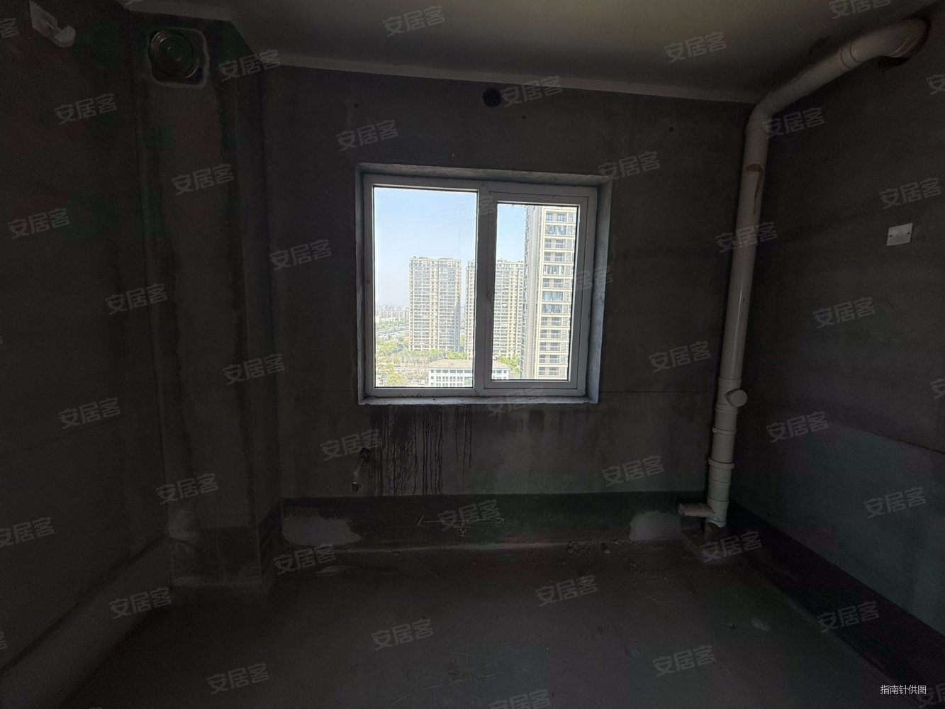 蓝光雍舜府(一期)4室2厅3卫138.95㎡南北140万