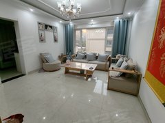 安丘安丘城区商场路金融中心，大华中央城和园，精装三室家具店齐全，拎包入住出租房源真实图片