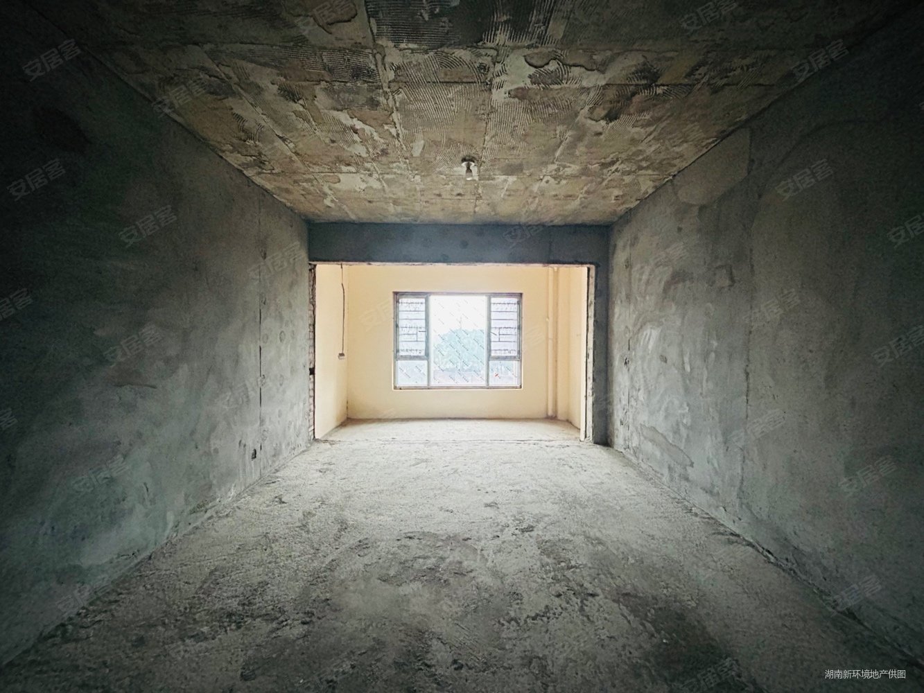 每间房看湘江,无遮挡,已改造,已封窗,仰天湖隔壁,派郡外中雅,东能华府