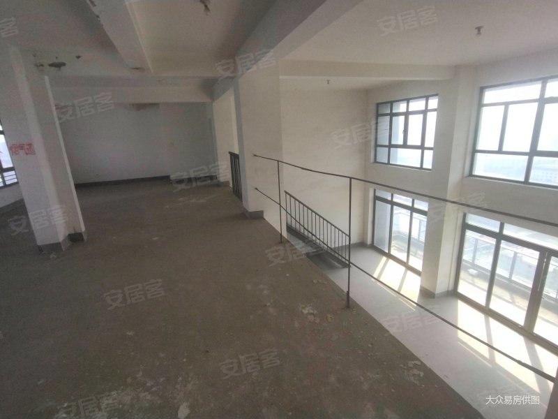 单价1.45w世贸顶复带带平台户型方正南北通透,世贸公馆二手房,510万,5