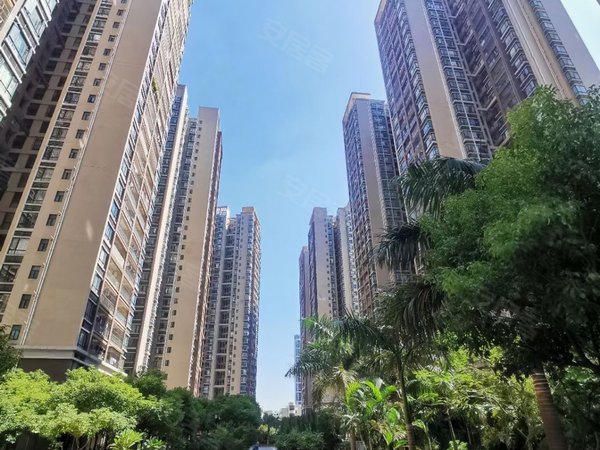 深圳宝安沙井名豪丽城沙井老天虹旁名豪丽城精装两房,家私齐全,拎包