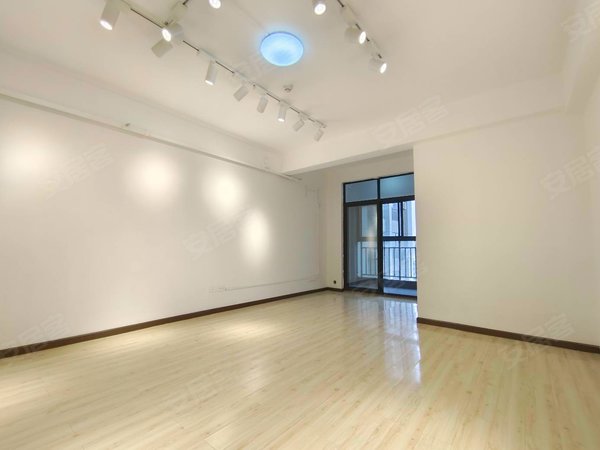 急租橙果公寓可做工作室可注册7号线建安街武汉南湖医院