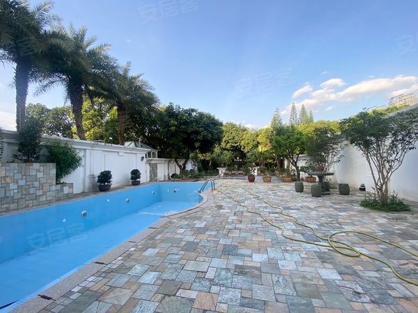 广州番禺祈福祈福新邨湖畔豪庭祈福新邨湖畔豪庭 独栋别墅(7房7卫)带