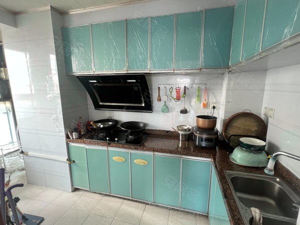 深圳宝安松岗鸿盛花园华润万家楼上 鸿盛花园  大阳台 看房方便 近