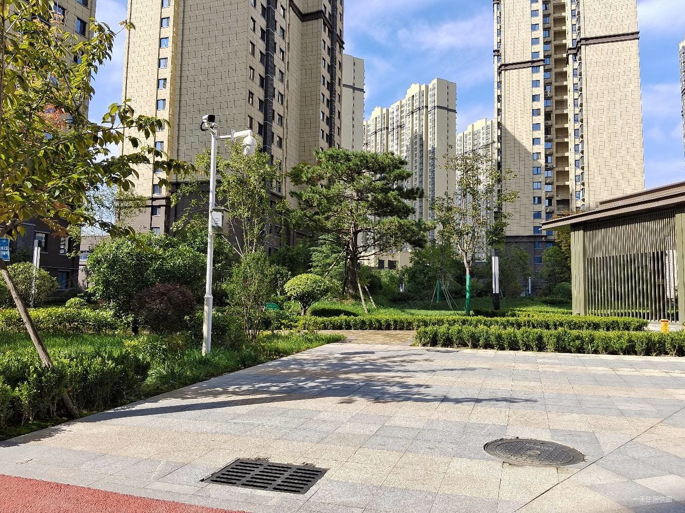 金旅南星台3室2厅2卫140.45㎡南北228万