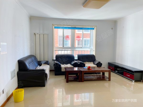 滨东花园朝南两居室大红本亮厅房出售