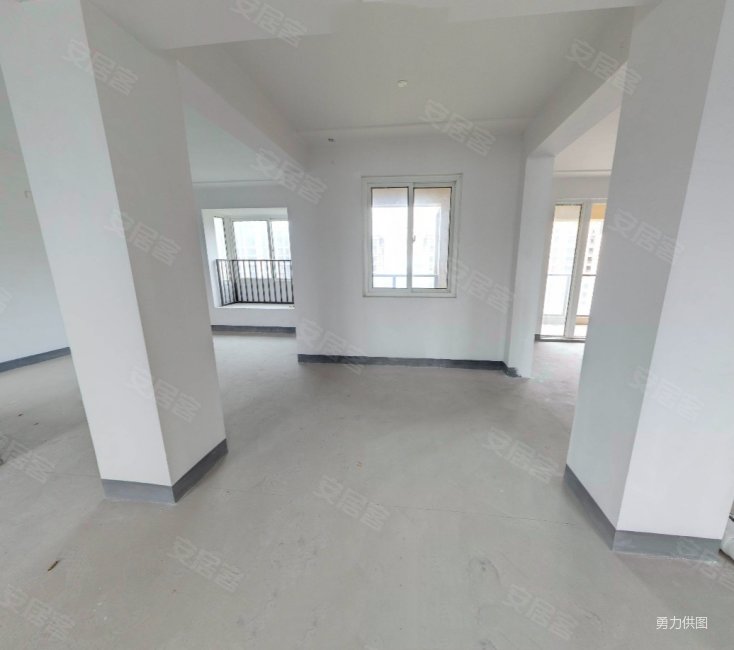 格兰晴天127平四开间朝南268万,全新白坯有钥匙