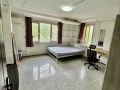 北京昌平霍营8号线回龙观东大街，慧龙居四居两卫合租次卧20平1900出租房源真实图片