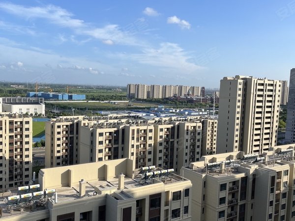 苏州常熟东南开发区华发未来城新小区精装修,拎包入住出租房源真实