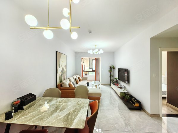 【多图】奥园金樾山,花溪租房,三号轻轨线,次新小区,精装三房,看房