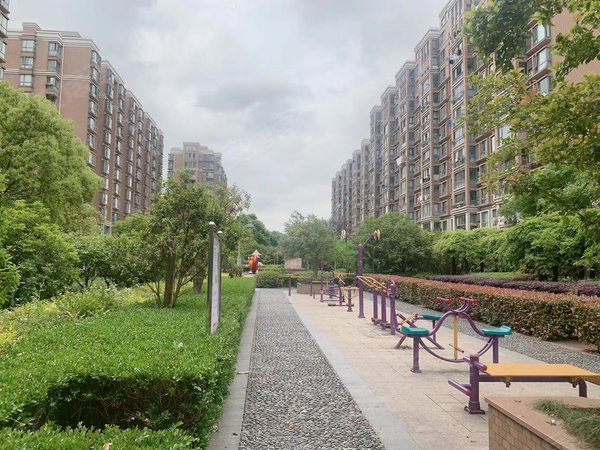 上海闵行华漕万博家园万博家园 1室2厅1卫 67平 南北通透 精装修全配