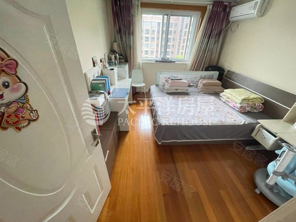 上海浦东三林飞旺家园(865弄)房东诚心头次出租,价格可谈,有车位,可办