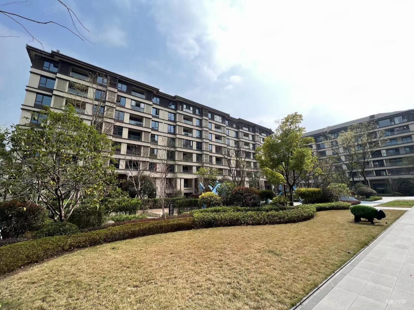 龙湖长滩原麓润园