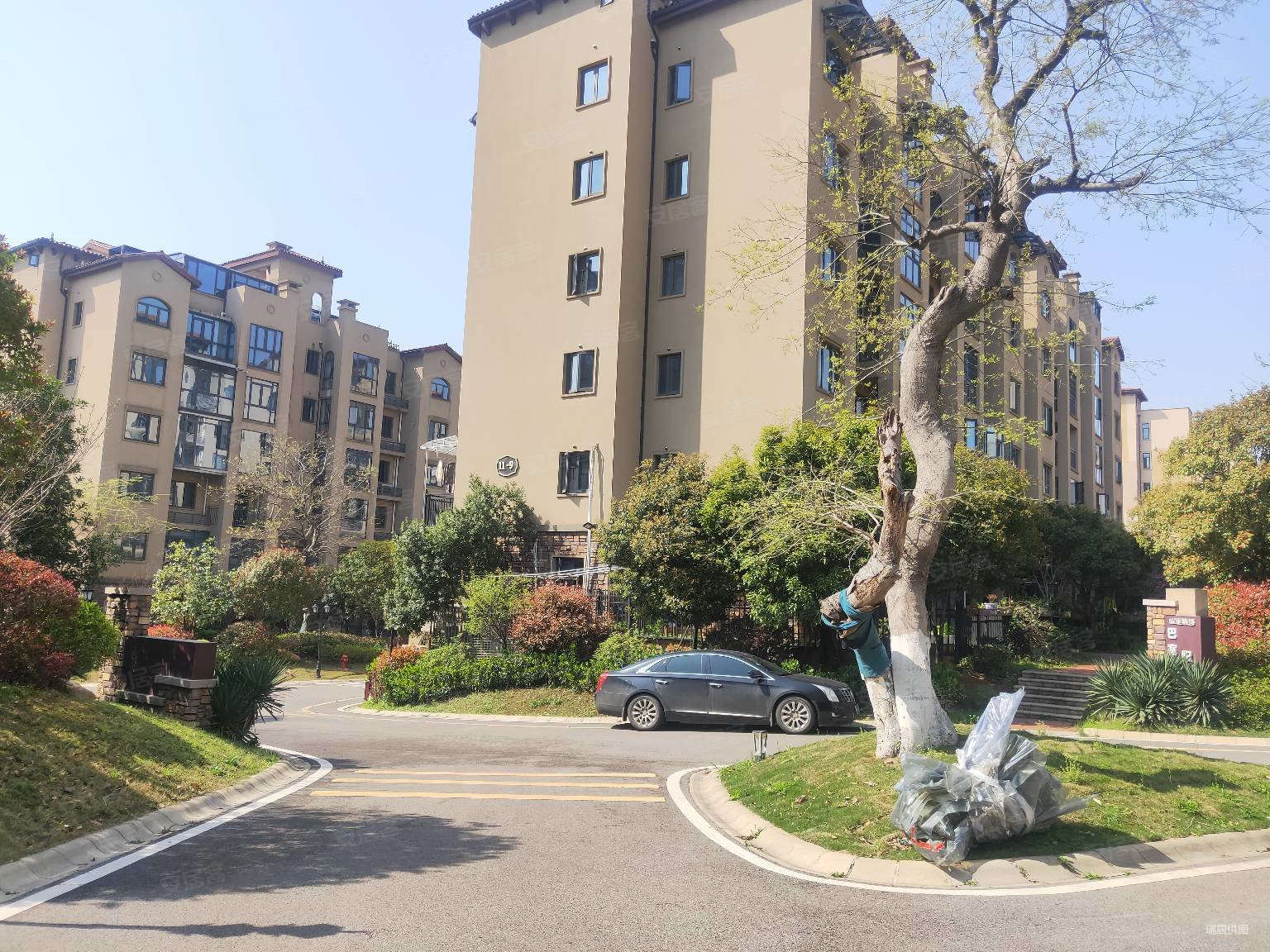 二环内纯板楼洋房一梯两户拎包入住,堤亚纳湾二手房,153万,4室2厅,2卫