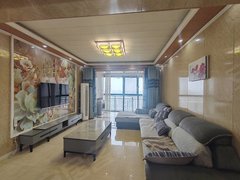 周口商水城区融辉城出租精装修三室两厅两卫拎包入住看房子方便。出租房源真实图片