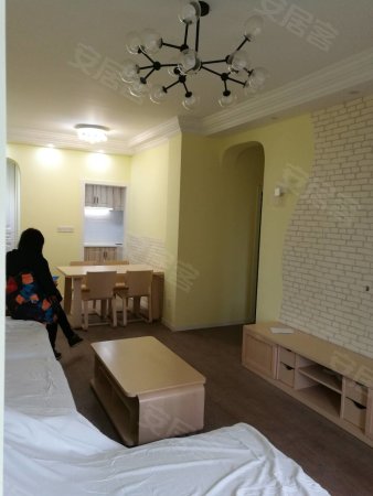 融创 带八中本部指标 精装修 未入住 便宜甩卖