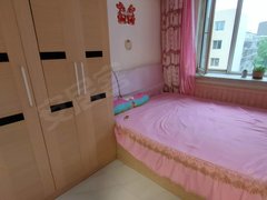 开原开原城区开原市区大厅步行街附近5楼，一室，月租900押一付一，拎包即住出租房源真实图片