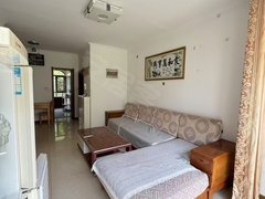 龙口南山丁冇街出租庄园华庭班车站点近，两居室，二楼，随时看房出租房源真实图片