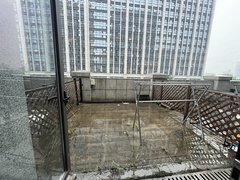 实拍2号地铁口 公寓带大露台2卫 近浙大紫金港校区 龙湖天街