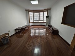 丽水莲都丽阳门瑞光花苑4室2厅2卫大柴间，小区停车方便租2300元出租房源真实图片