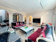 昆明西山滇池度假区滇池度假区 豪装别墅 带160平花园 带家具家电 带KTV出租房源真实图片