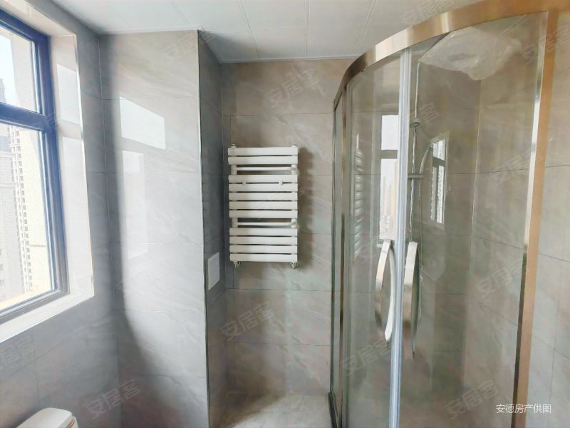 长城嘉峪苑一期3室2厅2卫124.31㎡南北150万