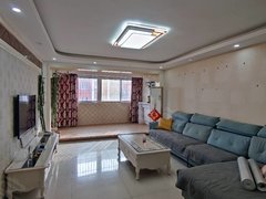 莒县城区青年路四中六小门口精装好房护城官庄三室家具家电全年租12500元出租房源真实图片