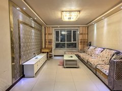 阿拉尔幸福路国际商贸城新美小区多层一楼两室，周边配套齐全，成熟小区，有钥匙随时看房出租房源真实图片