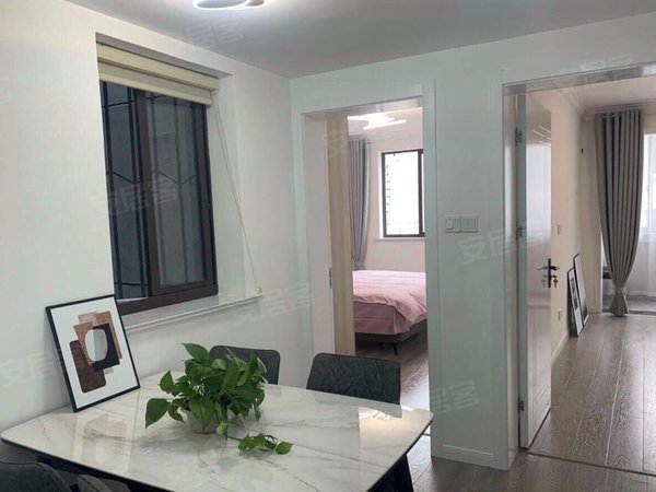 上海闵行莘庄江南苑莘庄地铁口品质小区,精装一房,押一付一,可办居住