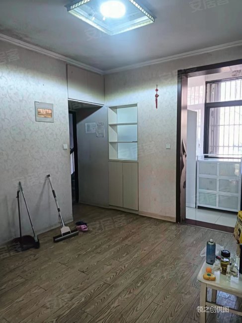 过度市中心好房仓房小区库一楼