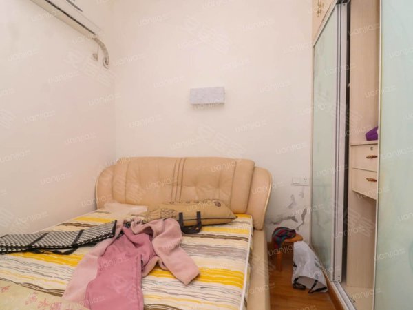 遂宁船山遂宁花园佳和北城实验学校附近佳和北城2室 客厅卧室有空调 拎包入住出租房源真实图片