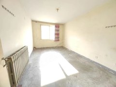 青岛市北错埠岭错埠岭 新岭花园 套二厅空房 4楼 87平2400停车方便出租房源真实图片