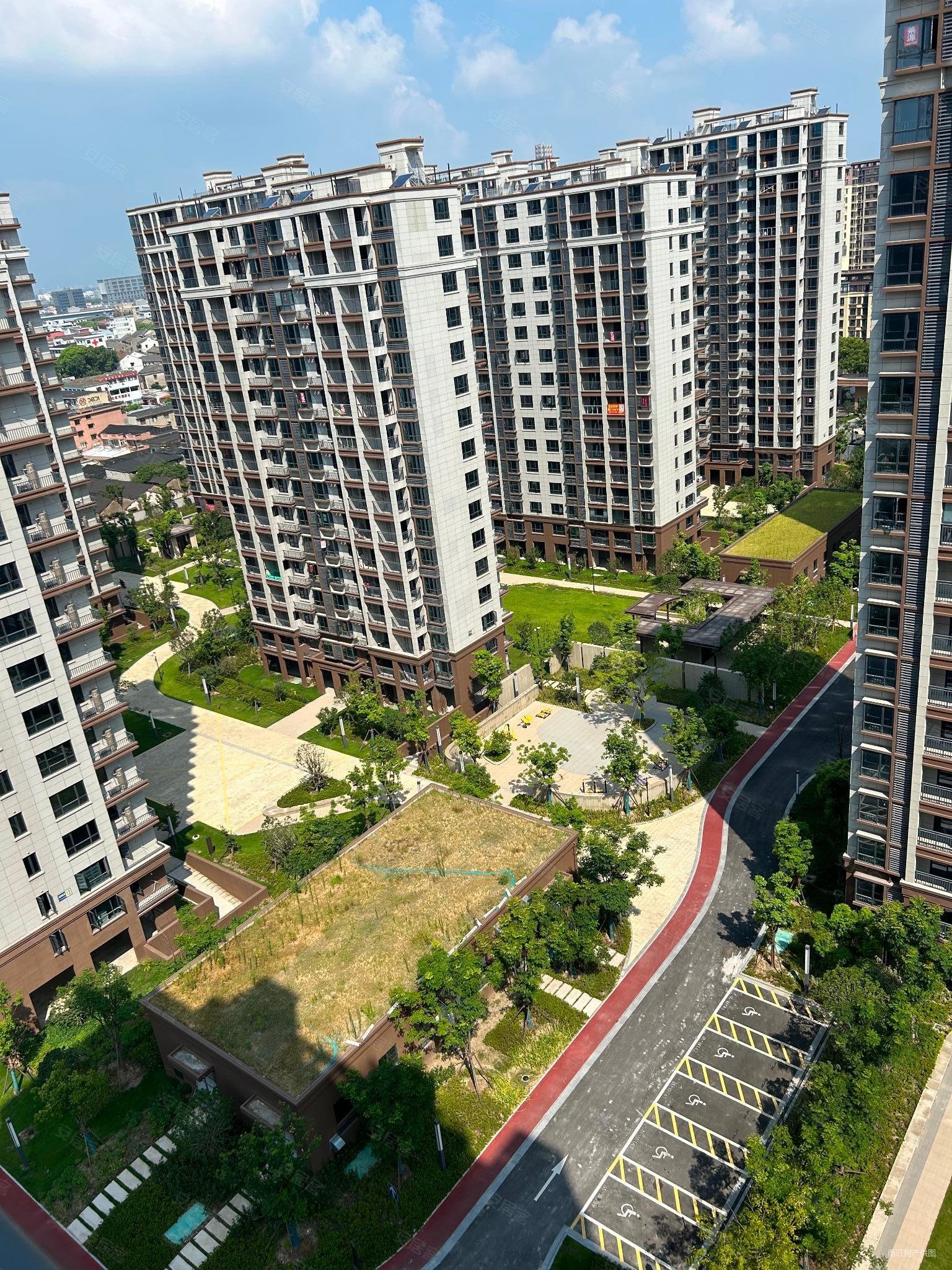 全新刚交付小区诚心出售看房方便自住均可楼层好