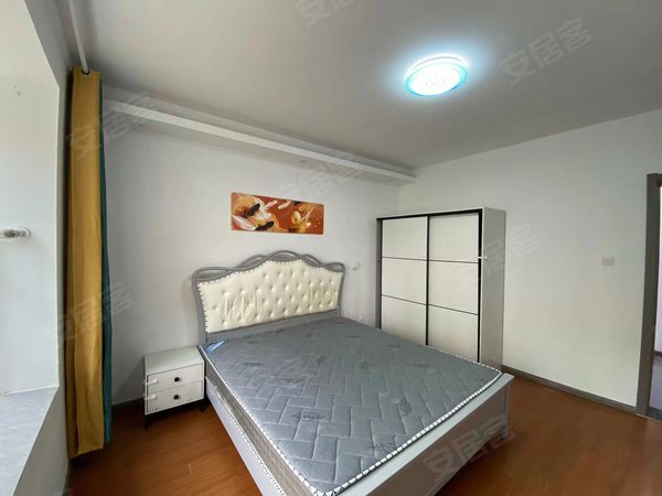 昆山张浦张浦馨悦家园馨悦家园带车位,精装大两房,天然气开通了,干净