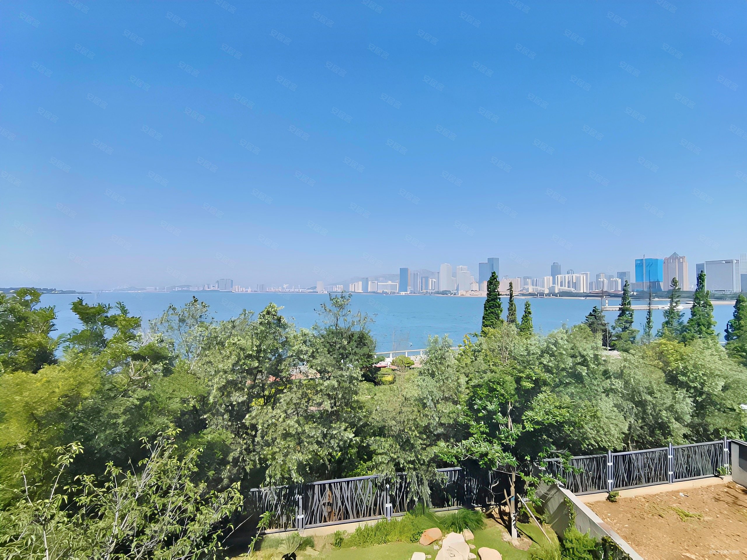 一线海景别墅,200平边院,地下室,鱼池,恒大金沙滩(商业别墅)二手房